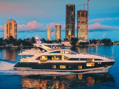 Azimut Grande 88’ Nassau Experience with Jacuzzi | Private Island-Style Yacht Escape