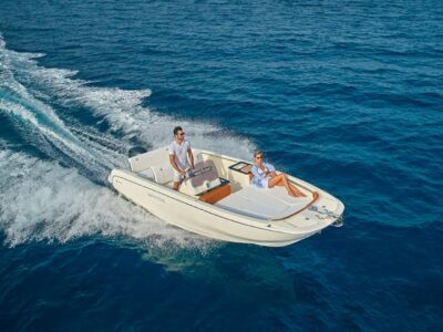 Capoforte SX200 Boat Rental for 8 Guests from Beaulieu-sur-Mer – Explore the Riviera in Style