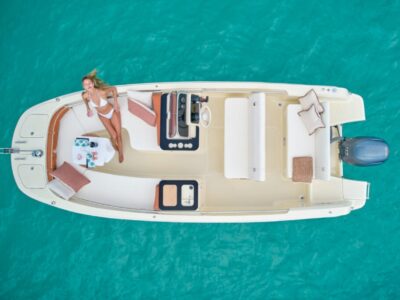 Capoforte SX200 Boat Rental for 8 Guests from Beaulieu-sur-Mer – Explore the Riviera in Style