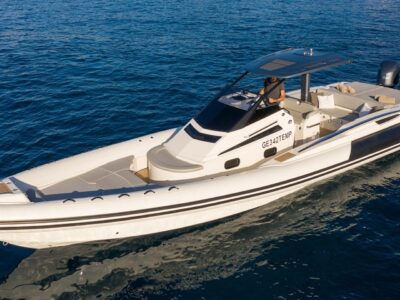 Lomac GranTurismo 12 Charter in Beaulieu-sur-Mer | Explore the French Riviera in Style