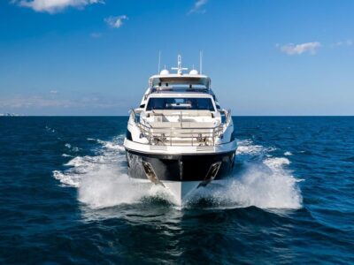 Azimut Grande 88’ Nassau Experience with Jacuzzi | Private Island-Style Yacht Escape