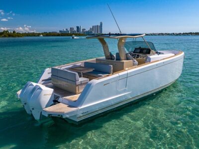 High-Performance Miami Charter Aboard the 40ft Pardo Luxury Yacht
