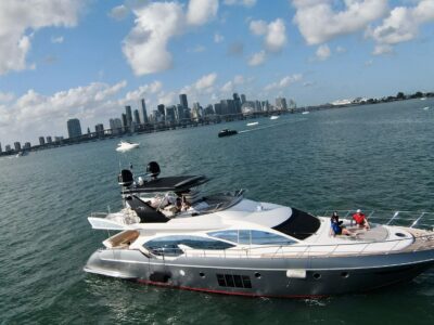 Brand-New 2025 Azimut Flybridge Yacht Charter in Miami