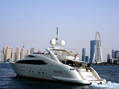 Charter the Fully Refit Plan B (Freedom) Yacht with Jacuzzi in Dubai – Luxury for Up to 30 Guests