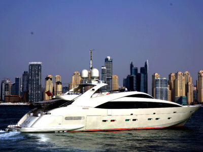 Charter the Fully Refit Plan B (Freedom) Yacht with Jacuzzi in Dubai – Luxury for Up to 30 Guests