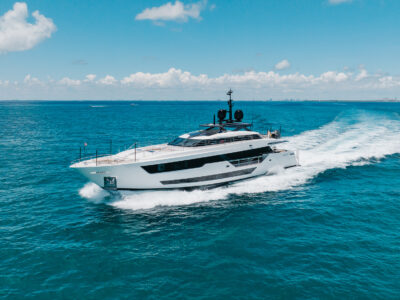 125' Custom Line Superyacht Charter in Miami | Hot Tub, Seabobs & Luxury Crew Included