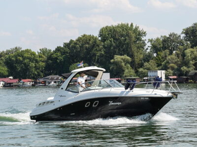 Luxury Sea Ray Timescape Yacht Charter in Belgrade, Serbia