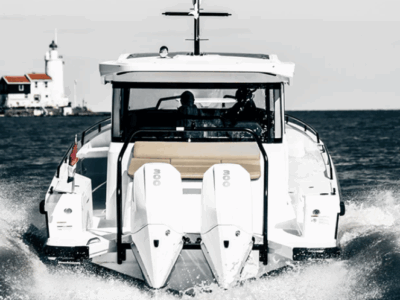 Luxury Axopar 37 XC Charter in Charleston – Cruise the Harbor & Coastal Islands
