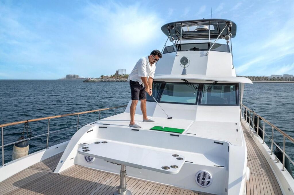 How Much Does it Cost to Rent a Yacht? | AnchorsBook.com