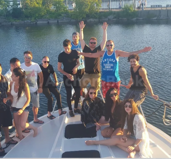 Rent a Yacht in Toronto: Everything You Need to Know | AnchorsBook.com